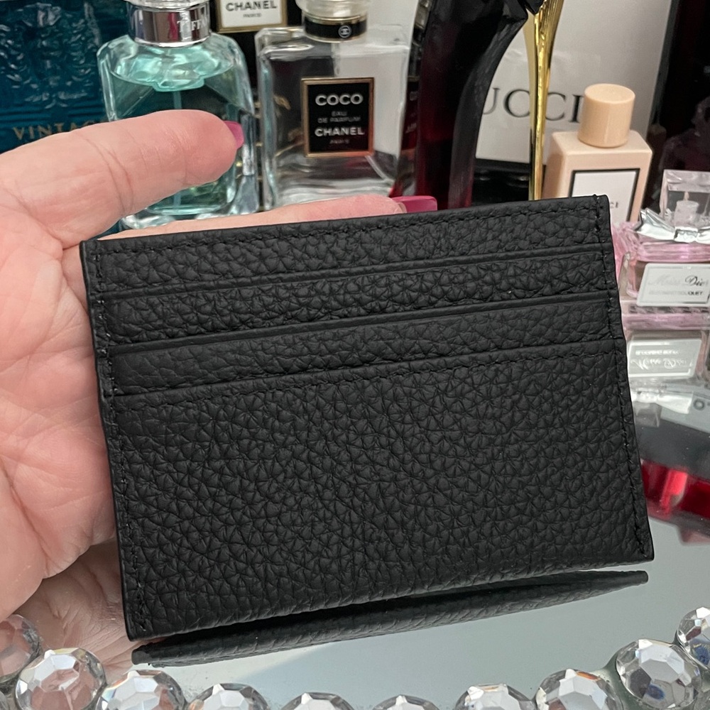 ✨Pebbled Black Leather Slim Card Holder✨New